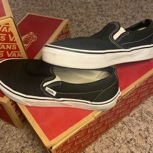 Size 8.5 black vans, cute style